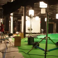 Wszystko, co znajdziesz w studiu filmowym - tajniki produkcji