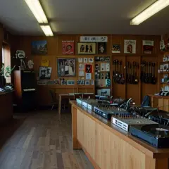 Najlepsze sklepy muzyczne w Polsce: gdzie kupić swój instrument?