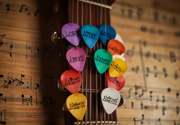Jak opanować chwyty gitarowe? Triki początkujących gitarzystów!