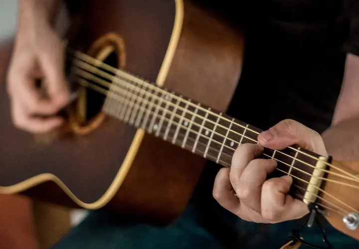 TOP 10 najdroższych gitar akustycznych na świecie