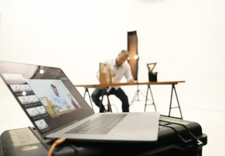 Proces produkcji filmów reklamowych: koszty i etapy tworzenia materiałów