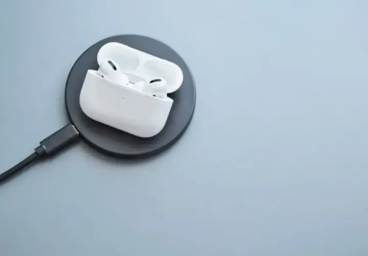 Jak ładować etui AirPods - proste metody i najczęstsze problemy