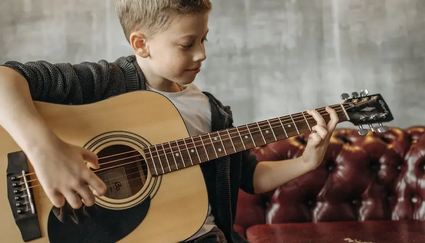Najlepsze programy do nauki gry na instrumencie w 2023 roku