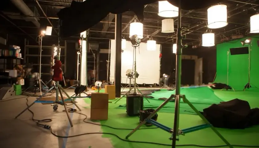 Wszystko, co znajdziesz w studiu filmowym - tajniki produkcji