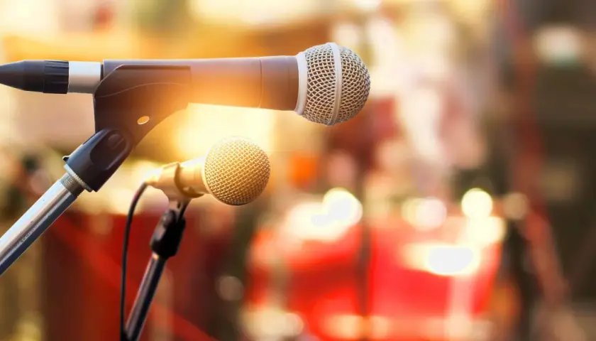 Jak skutecznie znaleźć zespół muzyczny jako wokalistka: 5 rad