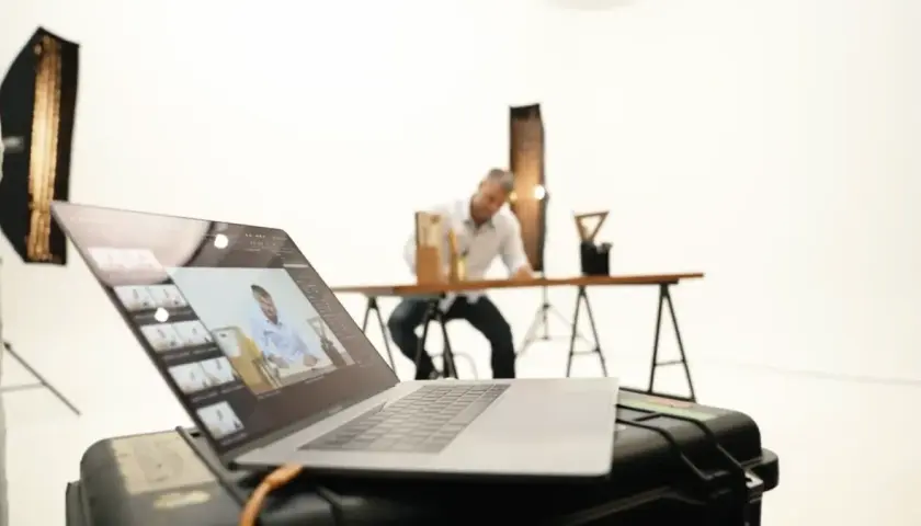 Proces produkcji filmów reklamowych: koszty i etapy tworzenia materiałów