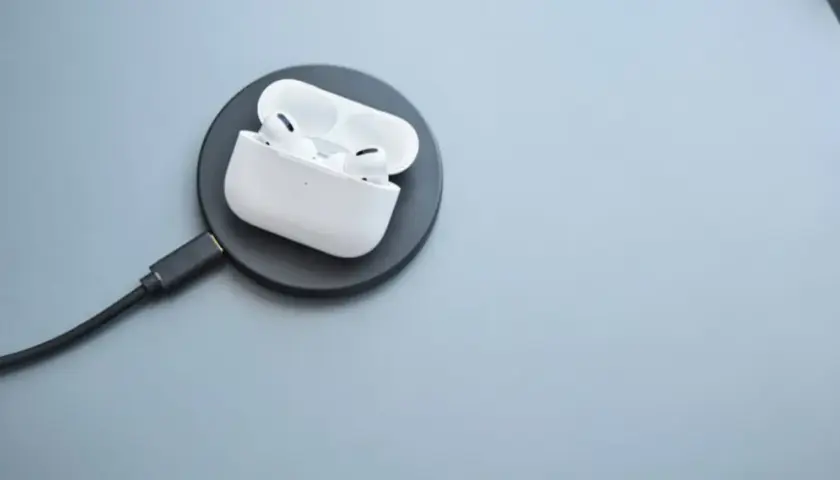 Jak ładować etui AirPods - proste metody i najczęstsze problemy
