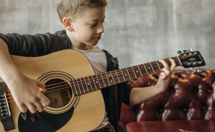 Najlepsze programy do nauki gry na instrumencie w 2023 roku