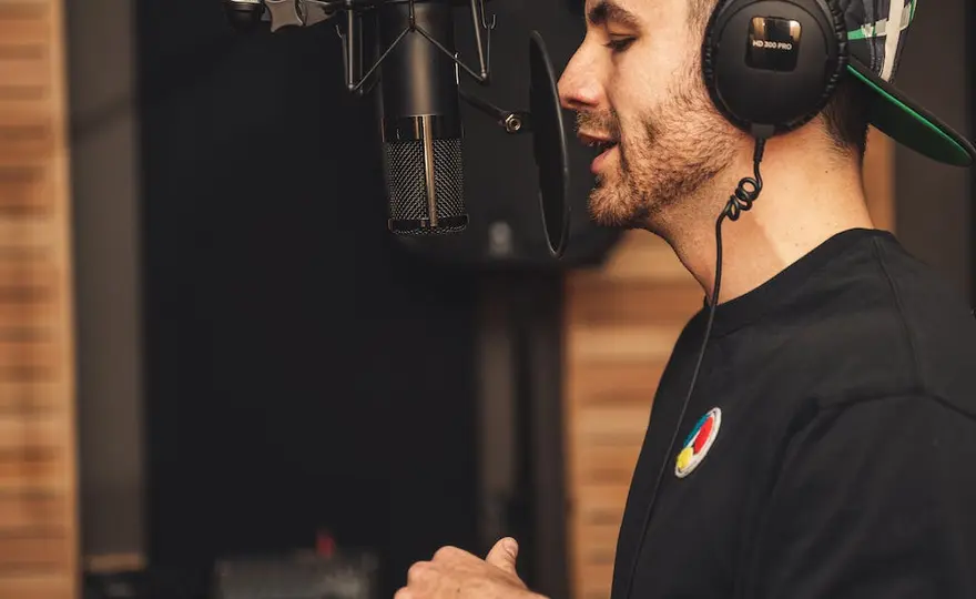 Jak nagrać dobry podcast o muzyce? Poradnik krok po kroku