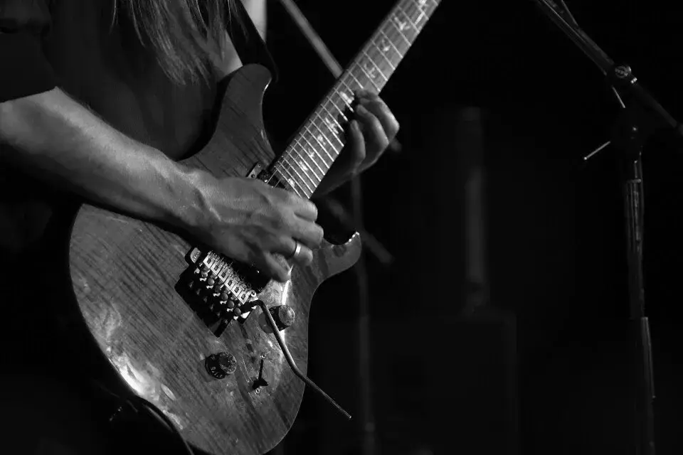 Najlepsi polscy gitarzyści rockowi wszech czasów - TOP 10